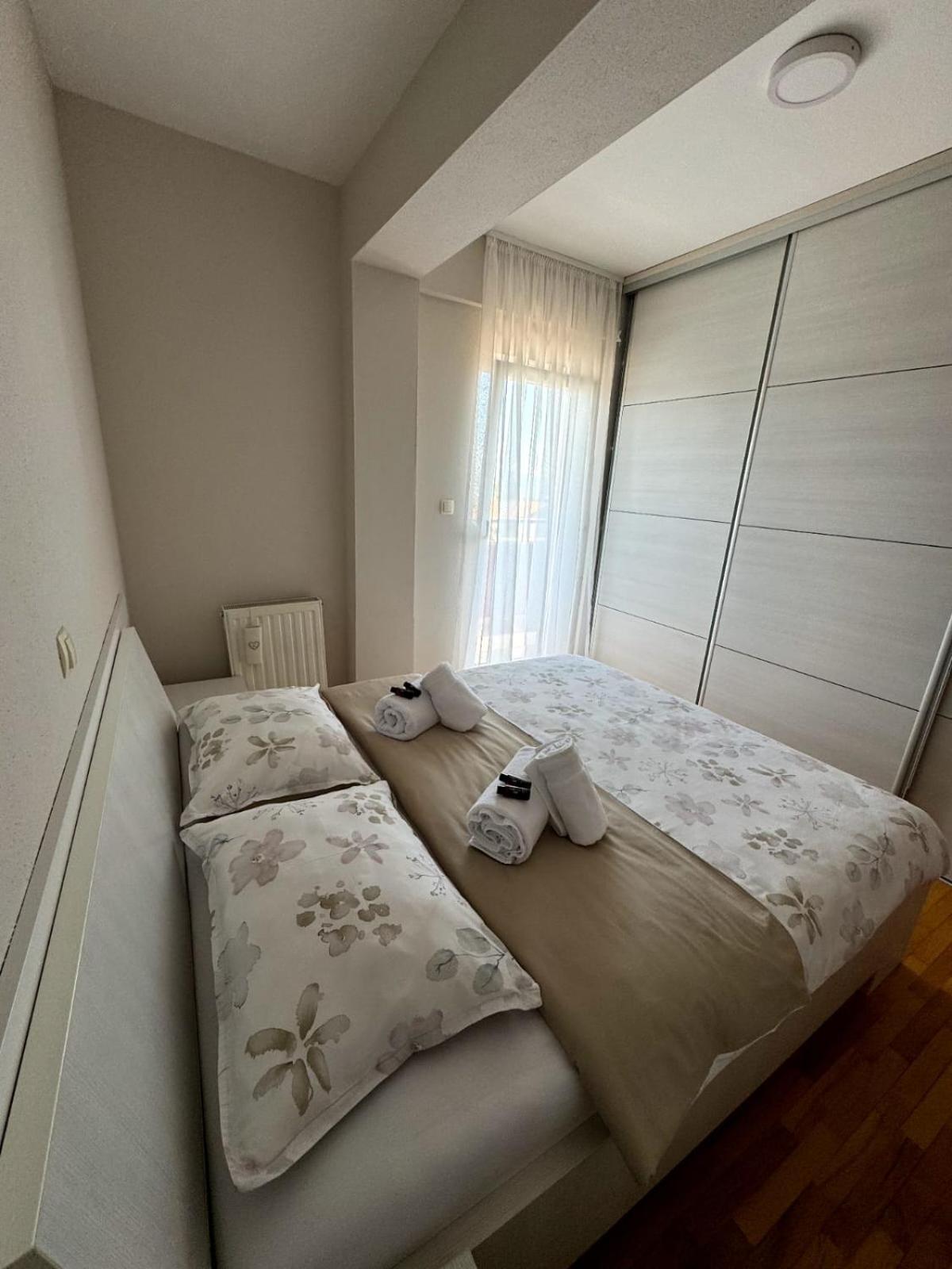 Apartman Loncar ポスシエ エクステリア 写真