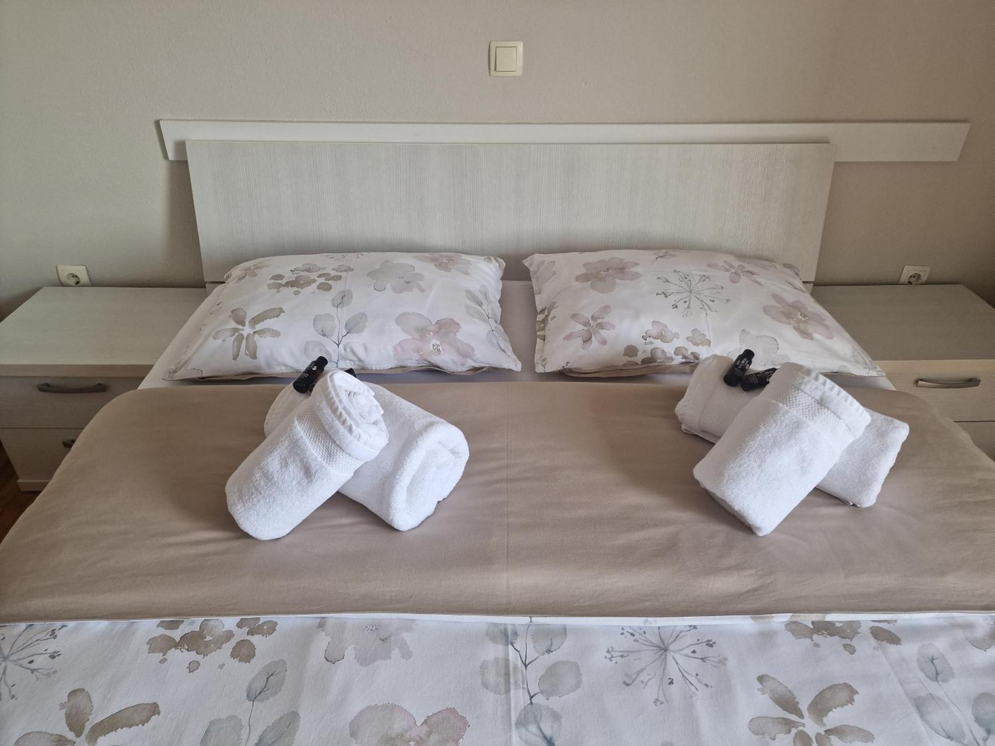 Apartman Loncar ポスシエ エクステリア 写真